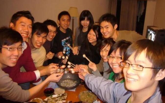 中國留學生交際圈現狀，加入微信群“抱團取暖”，是打開留學生交友的正確方式