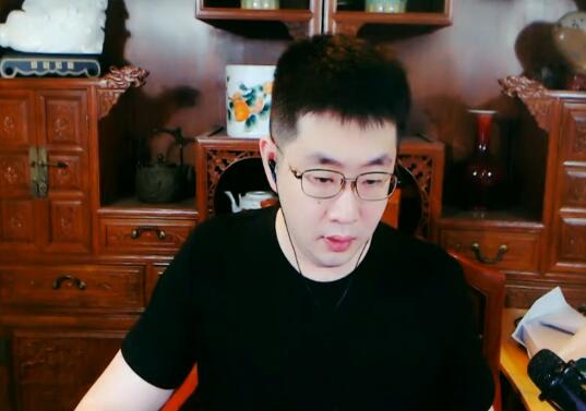 主播小北京爆家裏擁有半個北京城產業 直播三月收禮1400萬