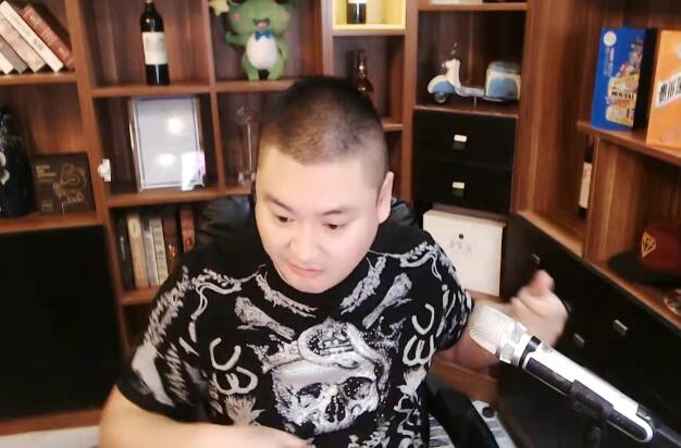 平生哥將會在年度力挺李先生 畢加索表態今年不搶老李讓他圓夢