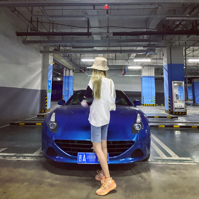 長春翻鬥車法拉利相撞，女車主鬥魚主播乖婷兒回應，好煩啊千萬別借車