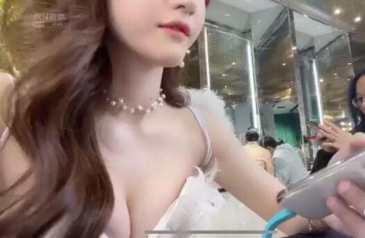 虎牙皮皮寶寶個人資料簡介，華星皮皮寶寶生活照圖片，最新寫真套圖