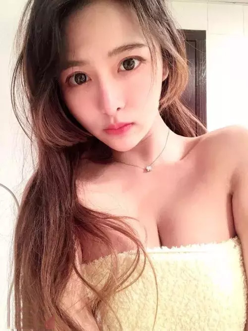 鬥魚顧北寧4年直播經曆，不信有穿著“暴露”，內心純潔的女主播