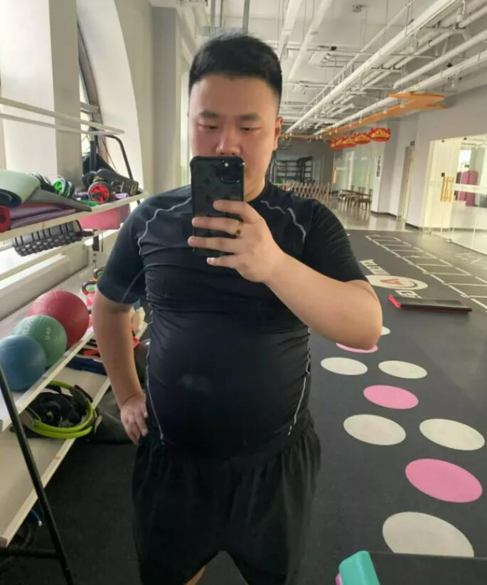 鬥魚十二月老鐵個人資料簡介，結婚路上打PK，直言鬥魚給了他一切
