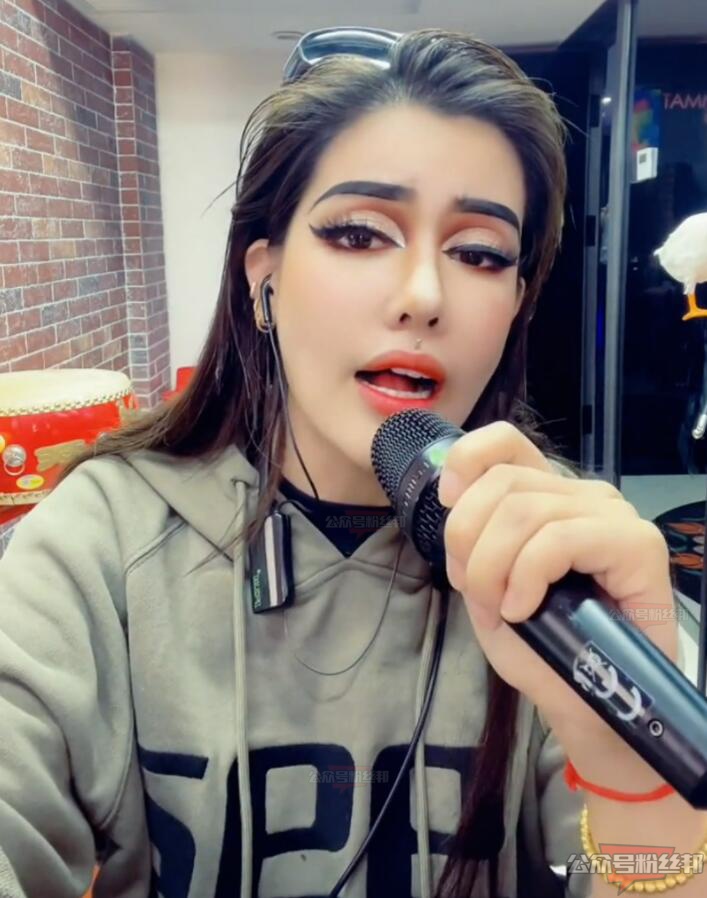 抖音泰蜜Tammy個人資料簡介，是男是女成梗，與小晴天千萬PK爆紅網絡