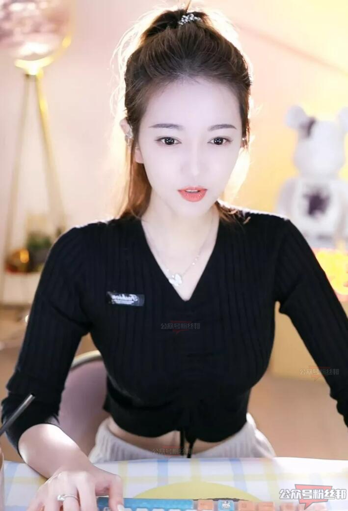 年度“女歌組”大戰來襲，粉絲科普藍衫哥實力，微涼回應是老相識