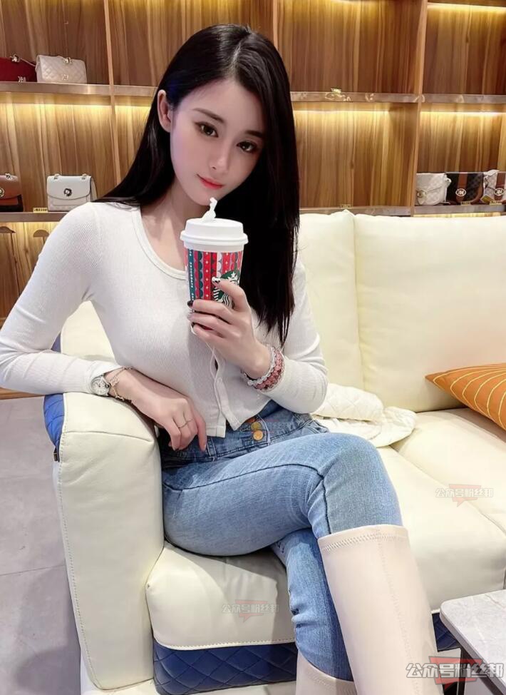 KS劉二狗前妻劉劉自稱“少婦天花板”，離婚後守身如玉，身邊不缺追求者
