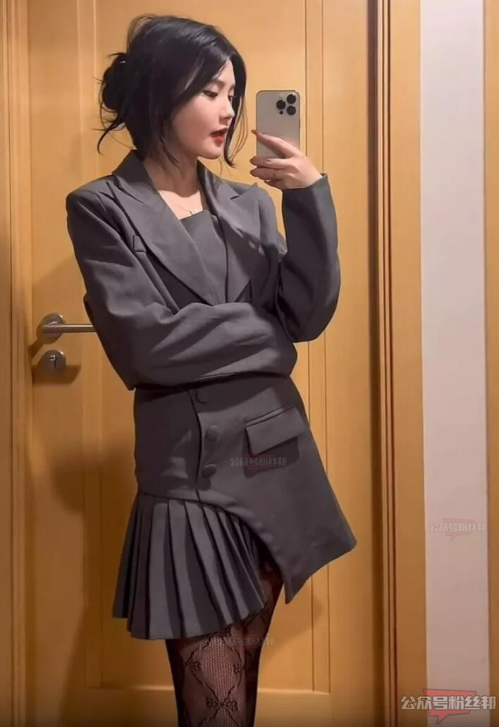 快手李明霖個人資料，女友懷孕身份圖片被扒，小潮汐兒生活照身材真好