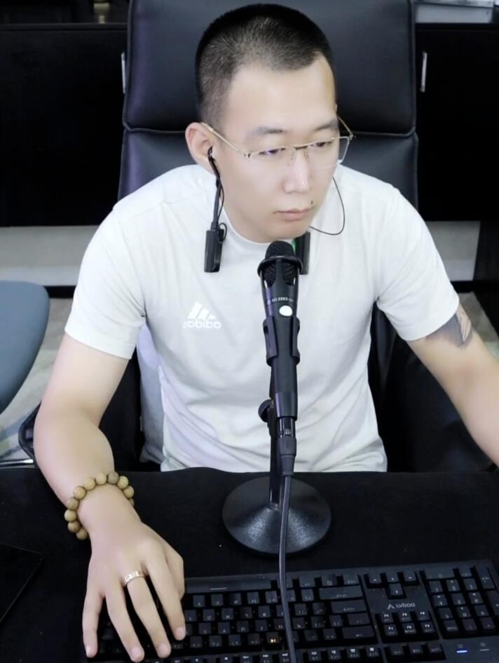 舞帝起訴“聯營”二審敗訴，小白龍發文慶賀，維持原判訴訟被駁回
