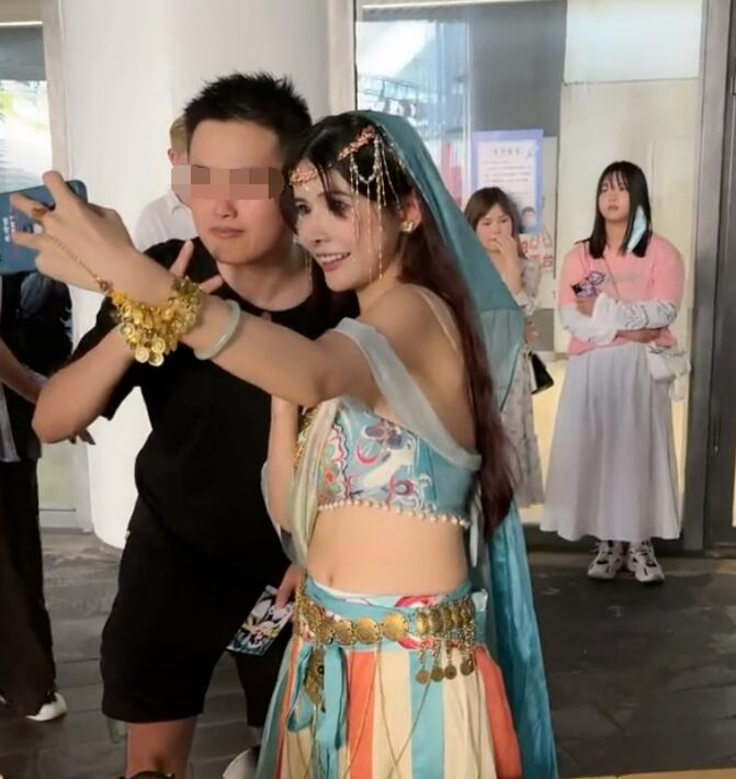 “擺爛”發布未處理視頻，狗頭蘿莉賬號被封禁，手快的粉絲已保存