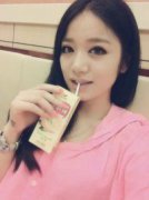 網易BOBO主播 - 甜蜜美女唱將vivi直播間及照片資料