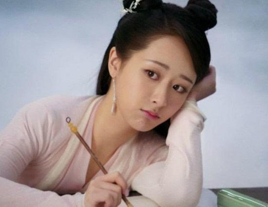 新任白娘子楊紫亮相, 這容貌超過了趙雅芝了吧!