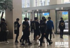 RNG戰隊目前的動向 簽證出問題差點去不了英雄聯盟MSI
