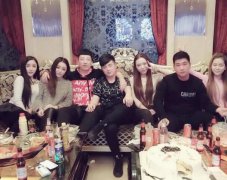 YY雨軒因直播時罵了某土豪女朋友被舉報 得不到和解可能會被封禁