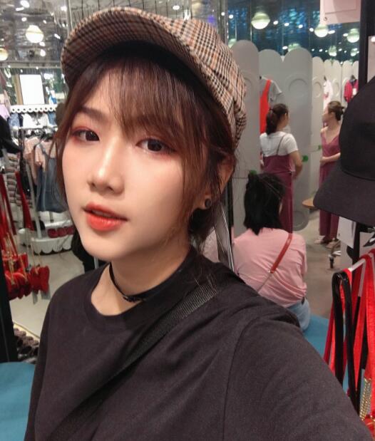 抖音鍾婷xo個人資料簡介 胡鍾婷微博照片個人寫真生活照