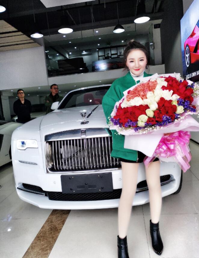 快手娃娃李小美個人資料簡介 快手創業達人娃娃姐照片微博圖片